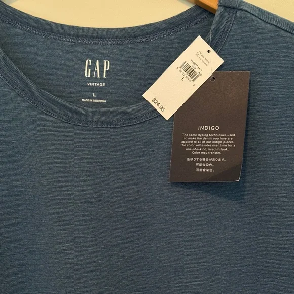 GAP Organic Cotton VintageSoft T-Shirt - Picture 5 of 6